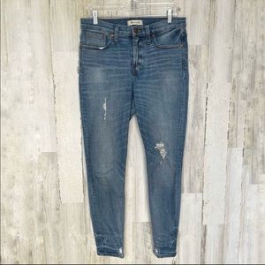 Madewell High Rise Skinny Distressed Jeans - SIZE 29 BUT FITS LIKE SIZE 30